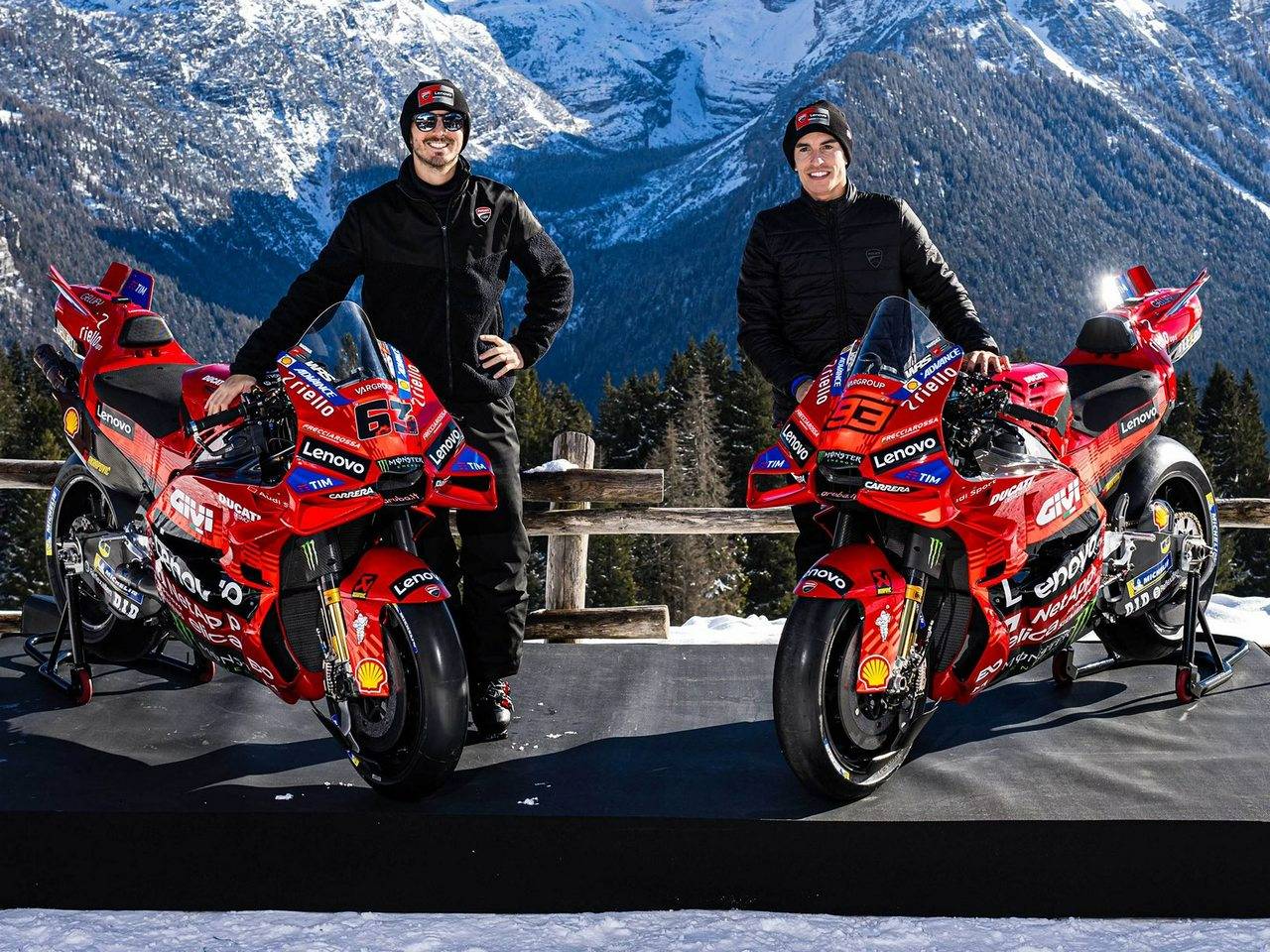 Performa Bagnaia Merosot, Valentino Rossi Seret Nama Marc Marquez