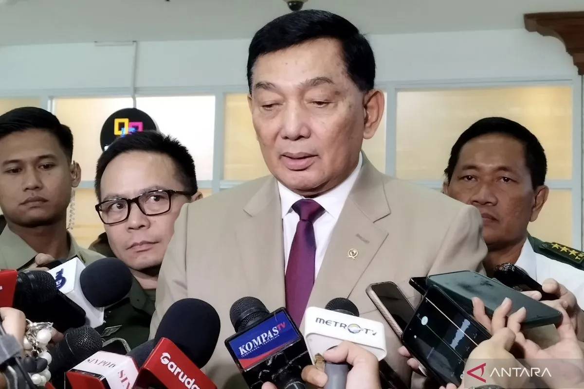 Menhan Ungkap Presiden Prabowo Usulkan TNI Wajib Pensiun Dini Jika Masuk Kementerian