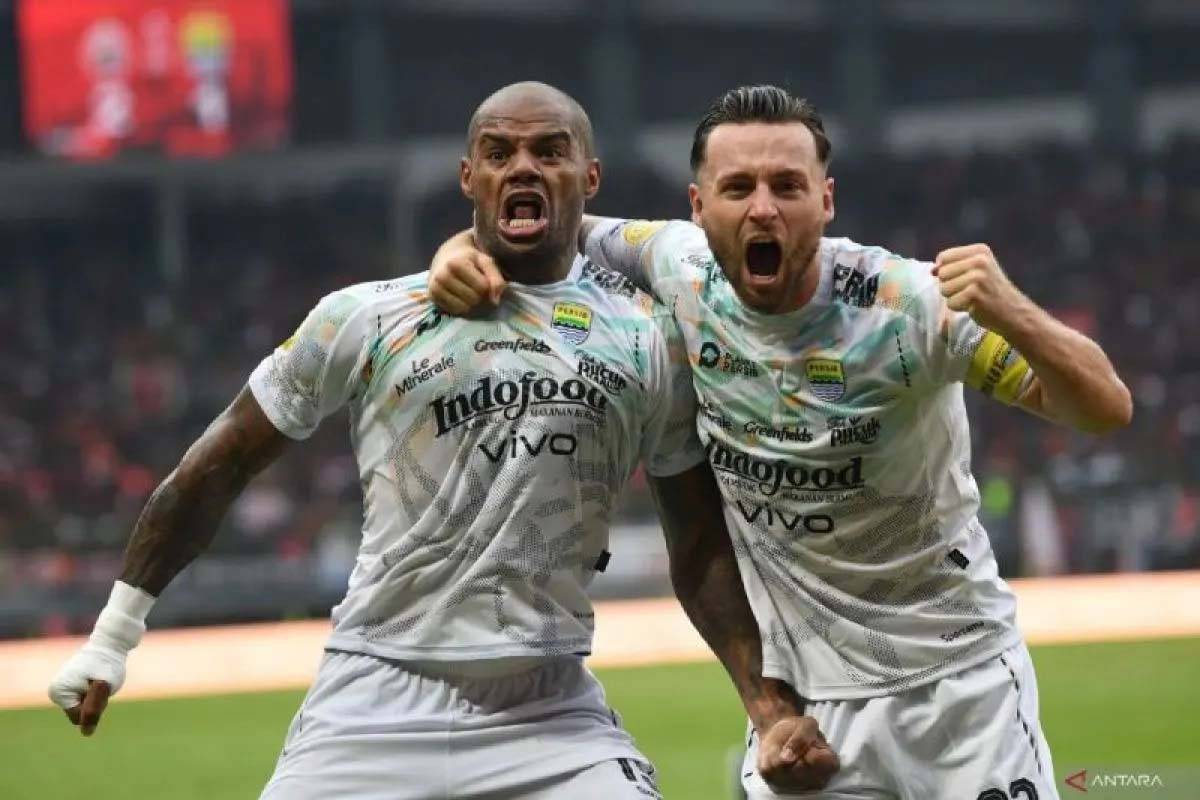 Pelatih Persib Bandung Beri Menu Latihan Mandiri untuk Marc Klok, dkk