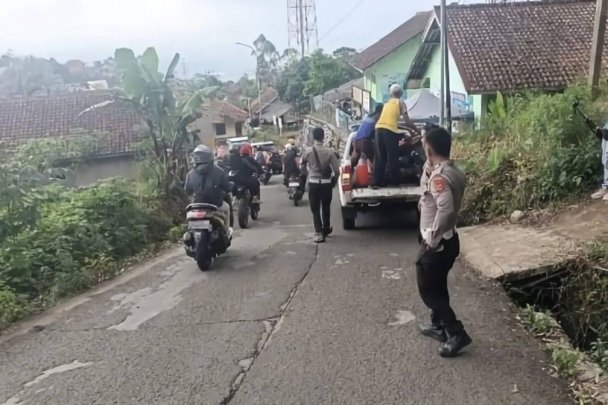 Tabrak Pohon, 3 Pemudik Meninggal Dunia di Bandung