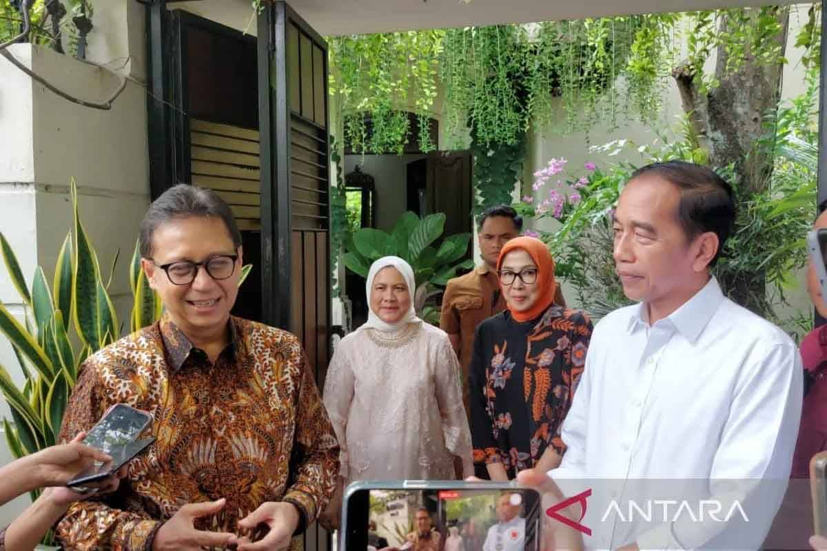 Temui Jokowi di Solo, Budi Gunadi: Titipnya, Kesehatan Rakyat Jangan Dilupakan