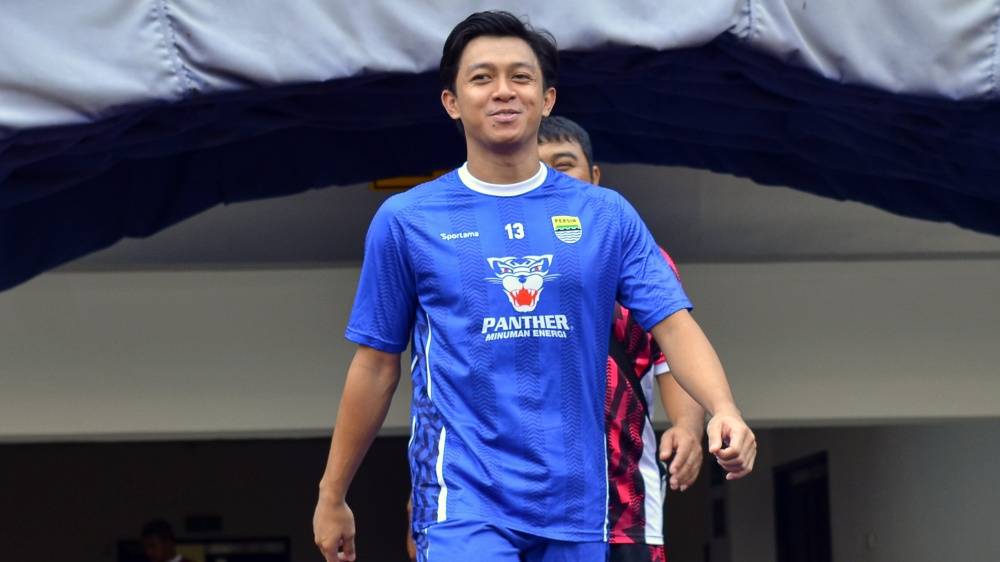 7 Bulan Absen Cedera ACL, Febri Hariyadi Kembali Merumput Bersama Persib