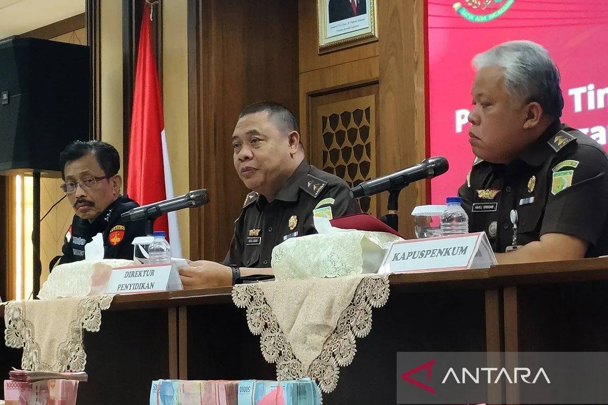 Kasus Suap CPO, Kejagung Sita Uang Tunai Dolar Ringgit hingga Mercedes
