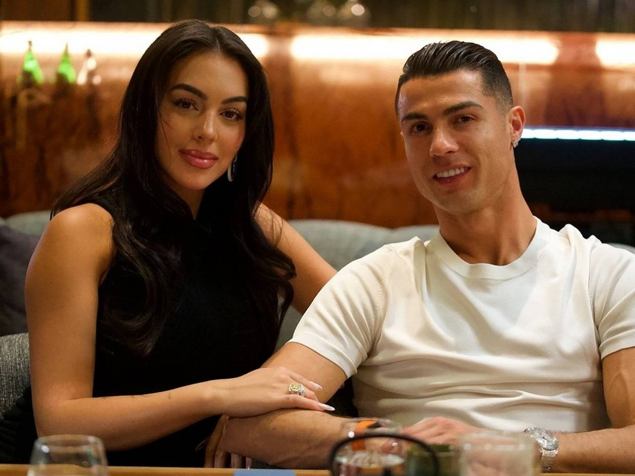 Georgina Rodriguez Pamer Cincin, Sudah Dilamar Cristiano Ronaldo?