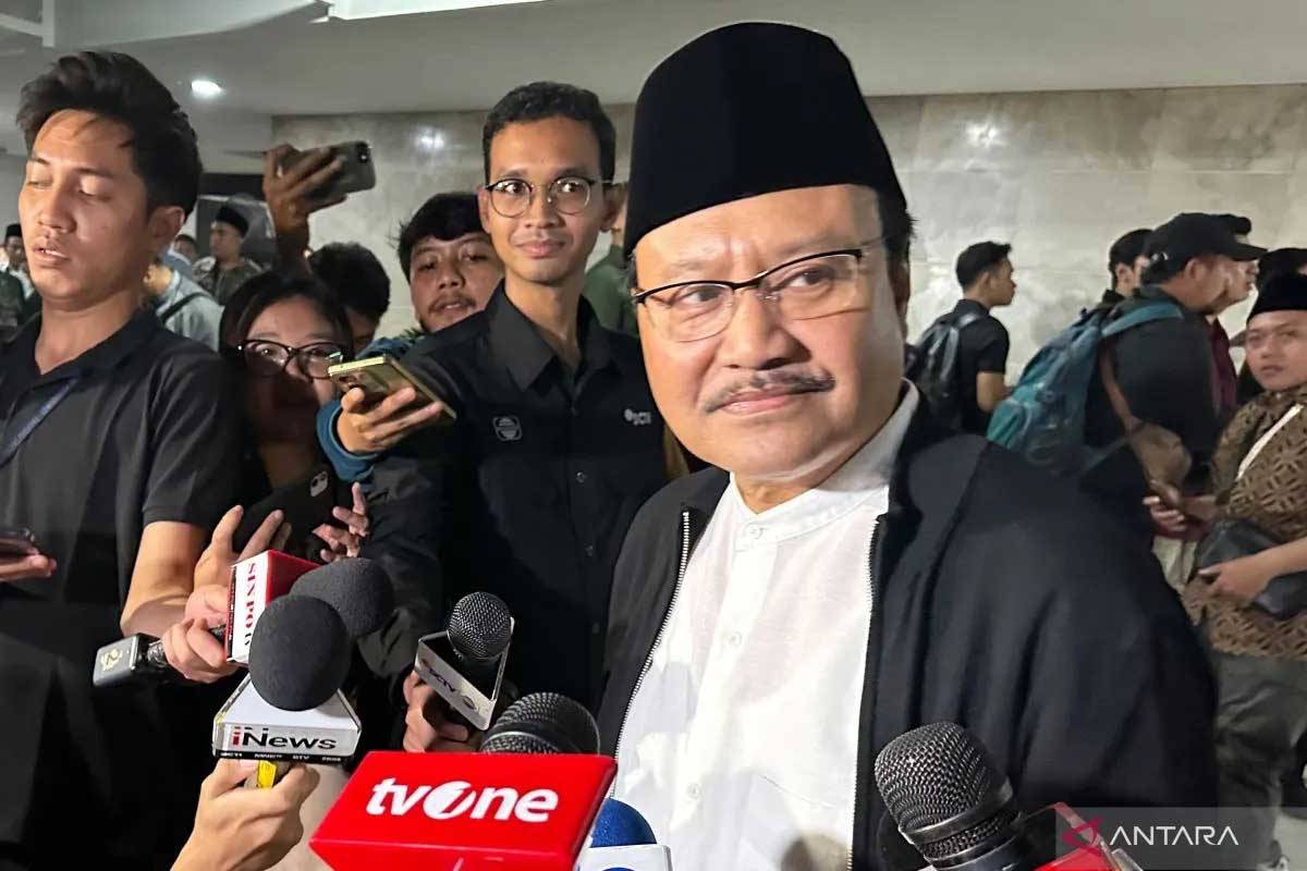 Gus Ipul Pastikan Tampung Suara Rakyat yang Tolak Usulan Soeharto Jadi Pahlawan