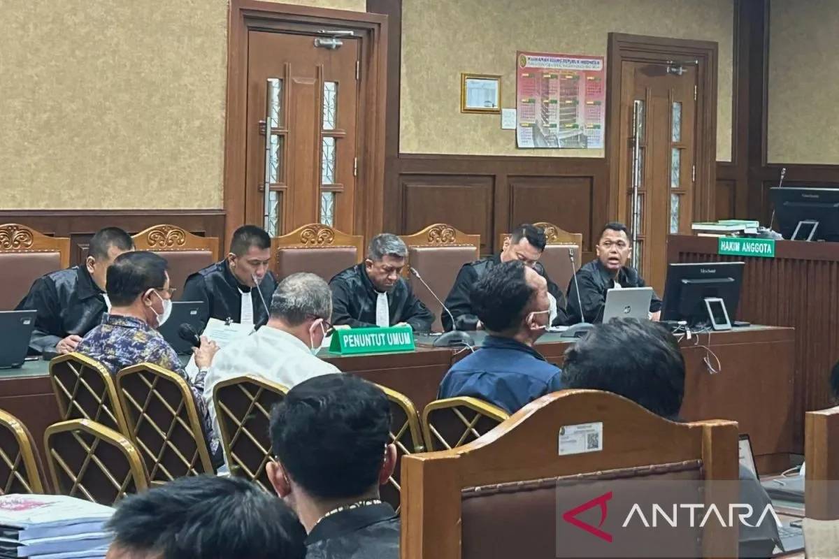 Dituntut 12 Tahun Penjara, Hakim Pemberi Vonis Bebas Ronald Tannur Minta Bebas