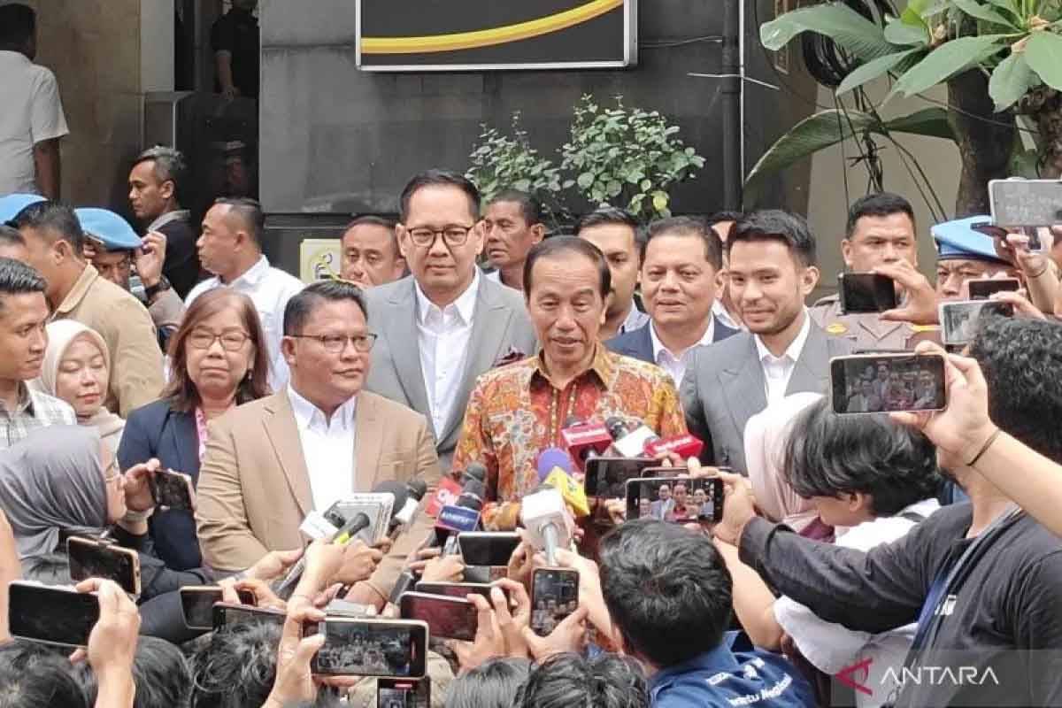 Sebut Jokowi Berhasil Kelola Isu Ijazah Palsu, Anas Urbaningrum: Sukses Secara Politik