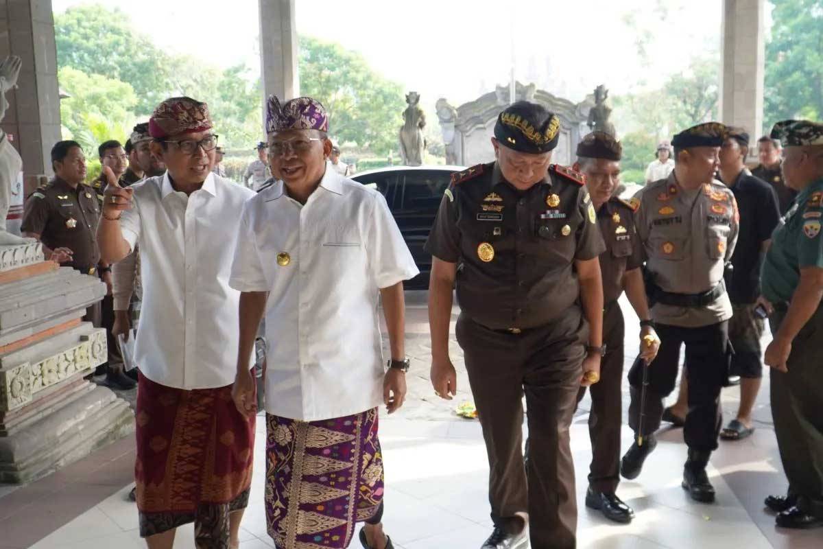Bali Tolak Kehadiran Ormas Meresahkan, Wayan Koster: Tak Bisa Dibiarkan