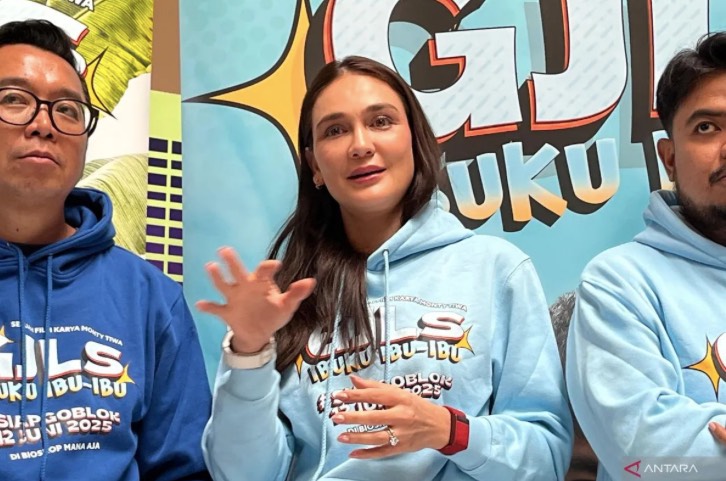 Susah Serius saat Syuting Film GJLS Ibuku Ibu-Ibu, Luna Maya Ngakak Terus