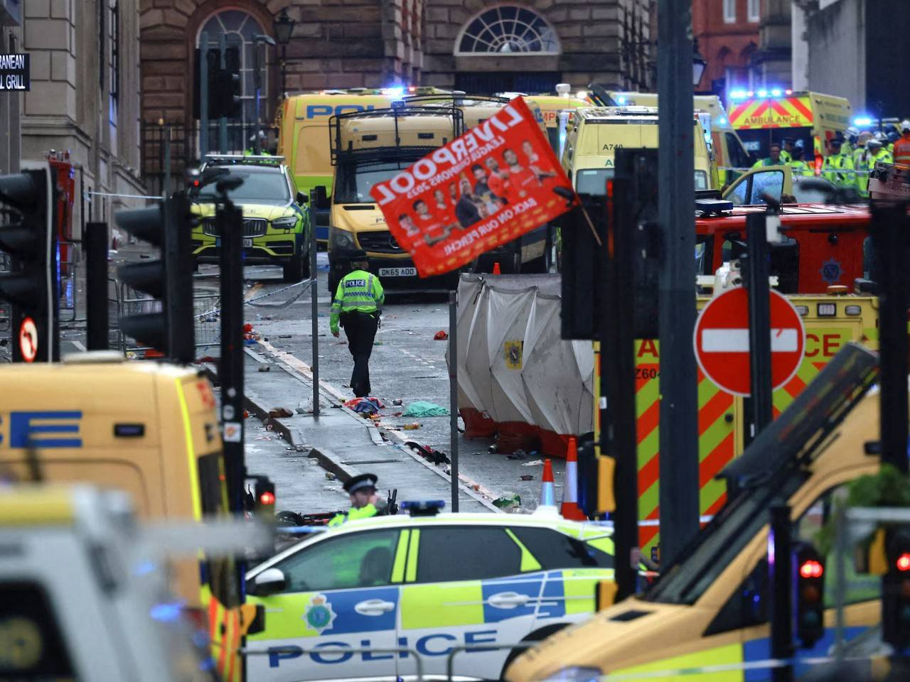 Parade Liverpool Dinodai Darah, 47 Orang Terluka karena Kecelakaan