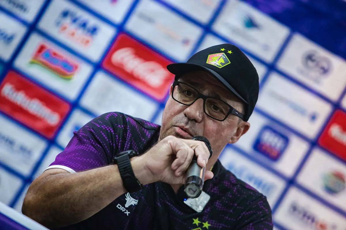 Manajemen Persik Kediri Evaluasi Total Tim, Pelatih Marcelo Rospide Dilepas