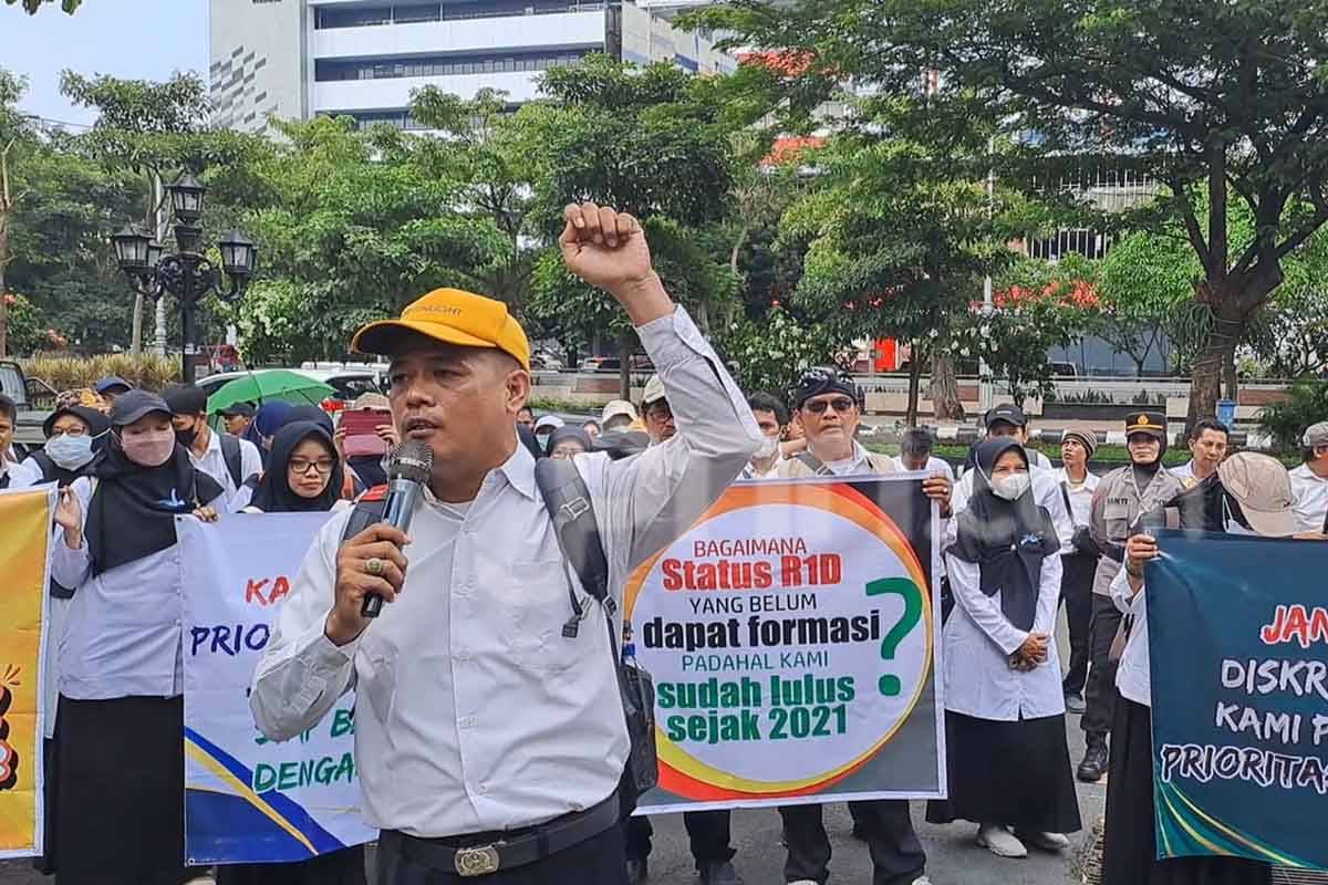 Kantor Ahmad Luthfi Digeruduk Ratusan Guru Swasta, Tuntut Nasib Jadi PPPK