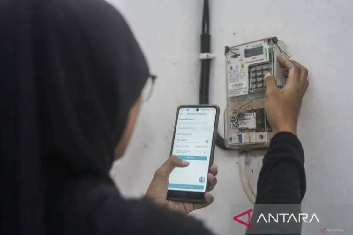 Tak Jadi Diskon Tarif Listrik, Pemerintah Bagi-Bagi Uang ke Pekerja Gaji Rendah