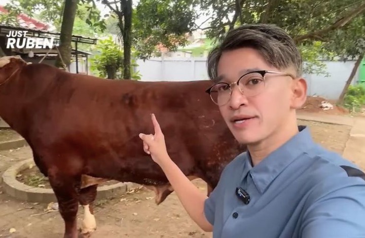 Batal Naik Haji, Ruben Onsu Kurban Sapi 1,1 Ton
