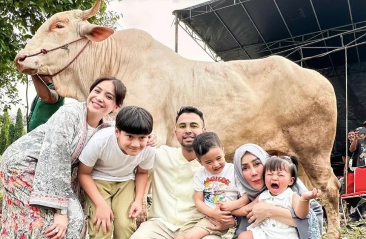 Kurban Puluhan Hewan, Raffi Ahmad: Supaya Dosa-Dosa Diampuni