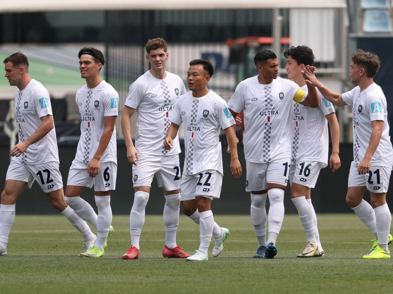 Dibantai Bayern Munchen 0-10, Pelatih Auckland City Bangga