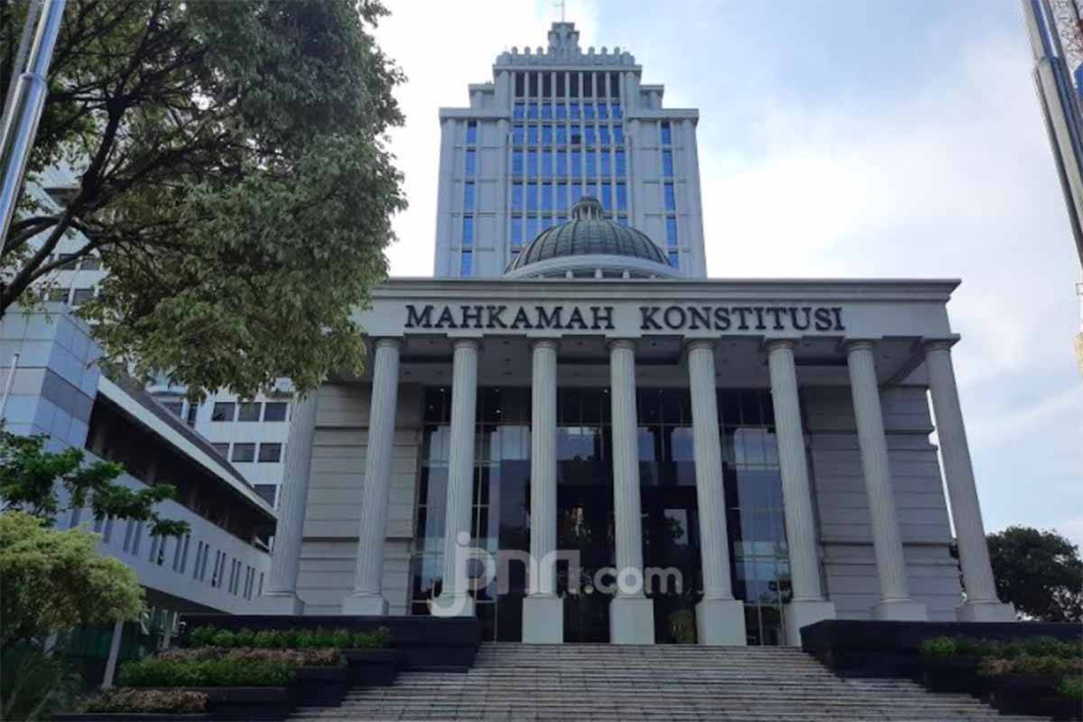 Jimly Asshiddiqie Sebut Putusan MK Harus Dihormati, Meski Tidak Suka