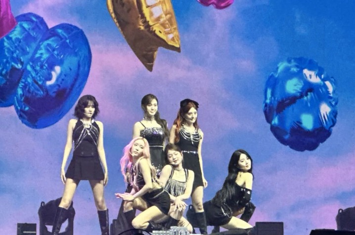 Konser STAYC di Jakarta Pecah, Sumin: Aku Terharu