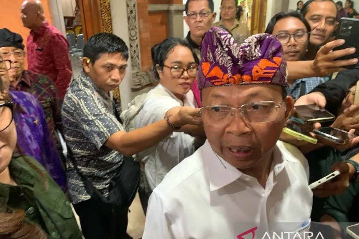 Wayan Koster Ogah Restui DPRD soal Usulan Legalitas Sabung Ayam di Bali