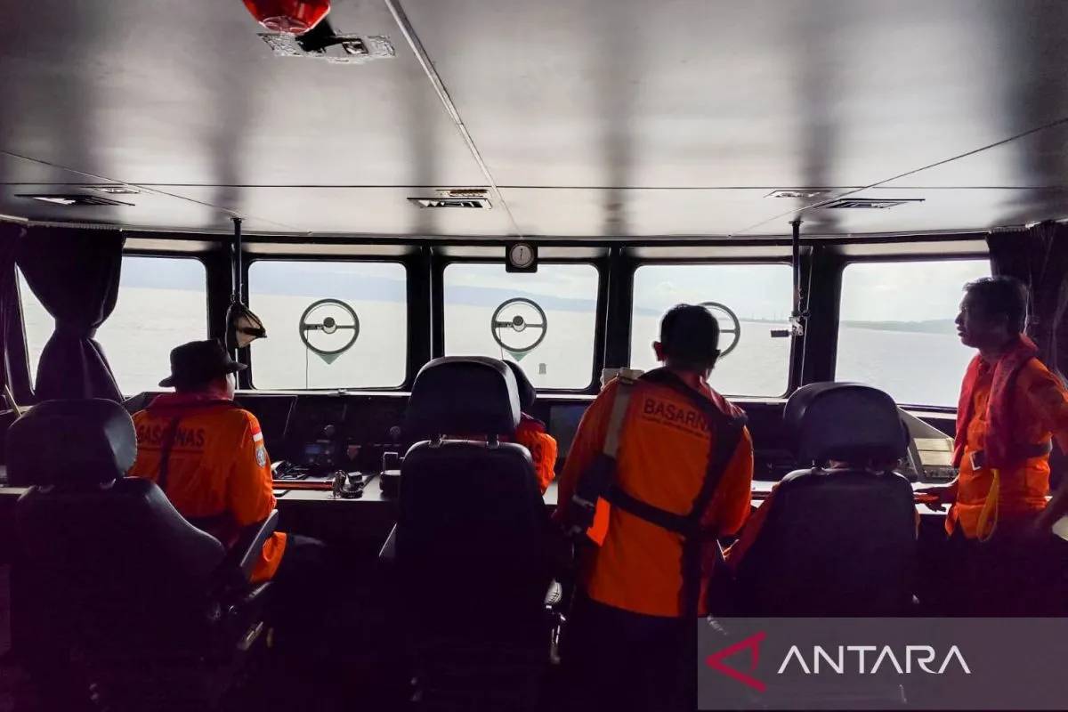 Pencarian Korban KMP Tunu Ditingkatkan, Kerahkan KRI Fanildo 732 hingga Penyelam