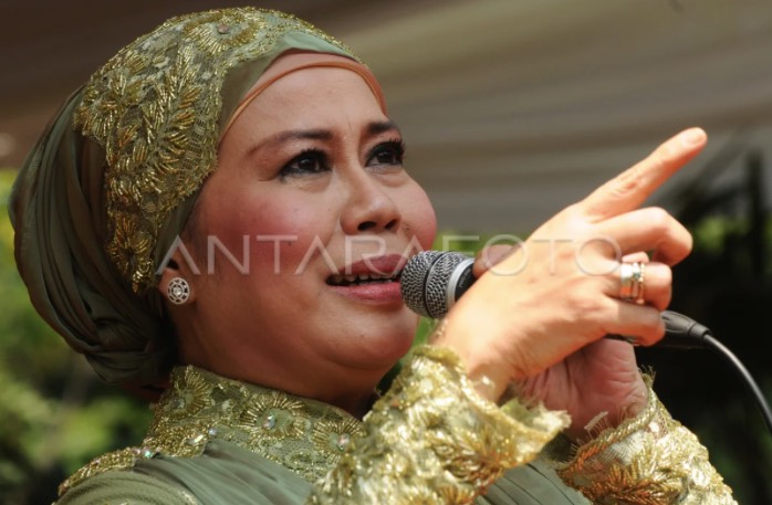Ikhlas Mata Kanan Tidak Berfungsi, Dewi Yull Tetap Bersyukur