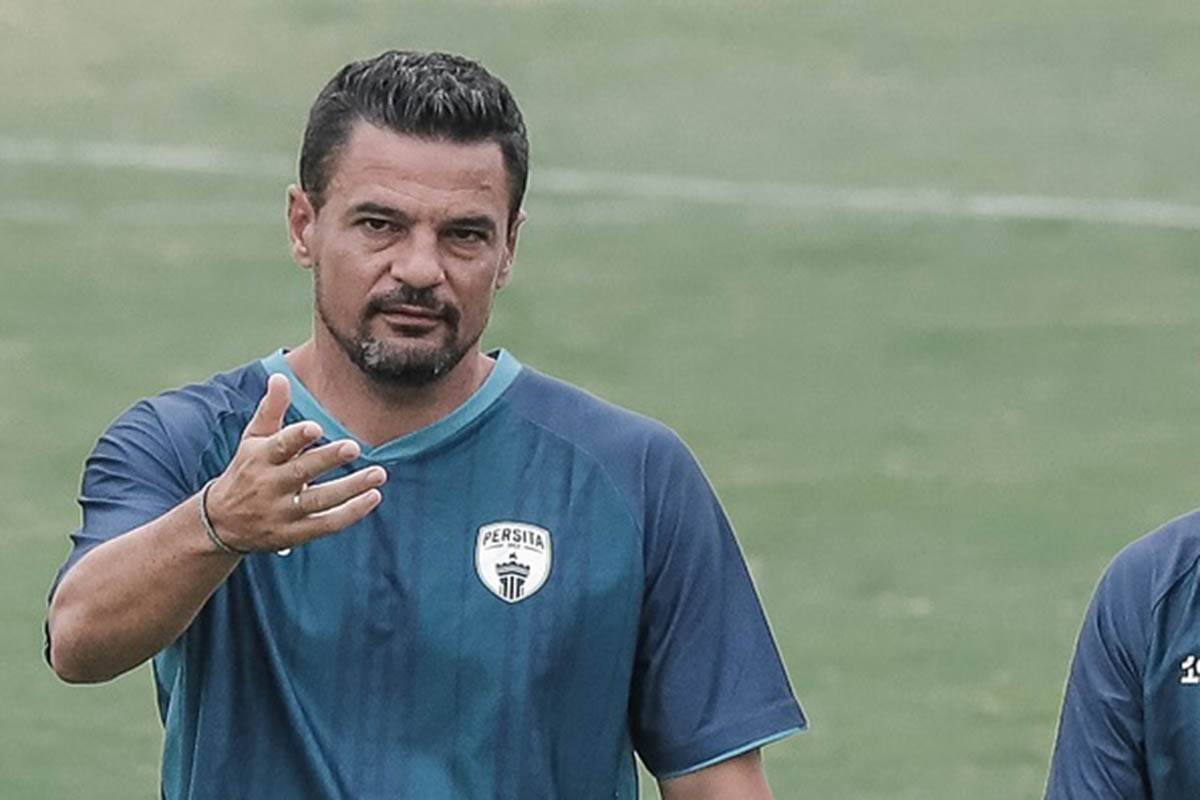 Pelatih Persita Carlos Pena Pantau Kemampuan Pemain Muda untuk Masuk Tim Inti