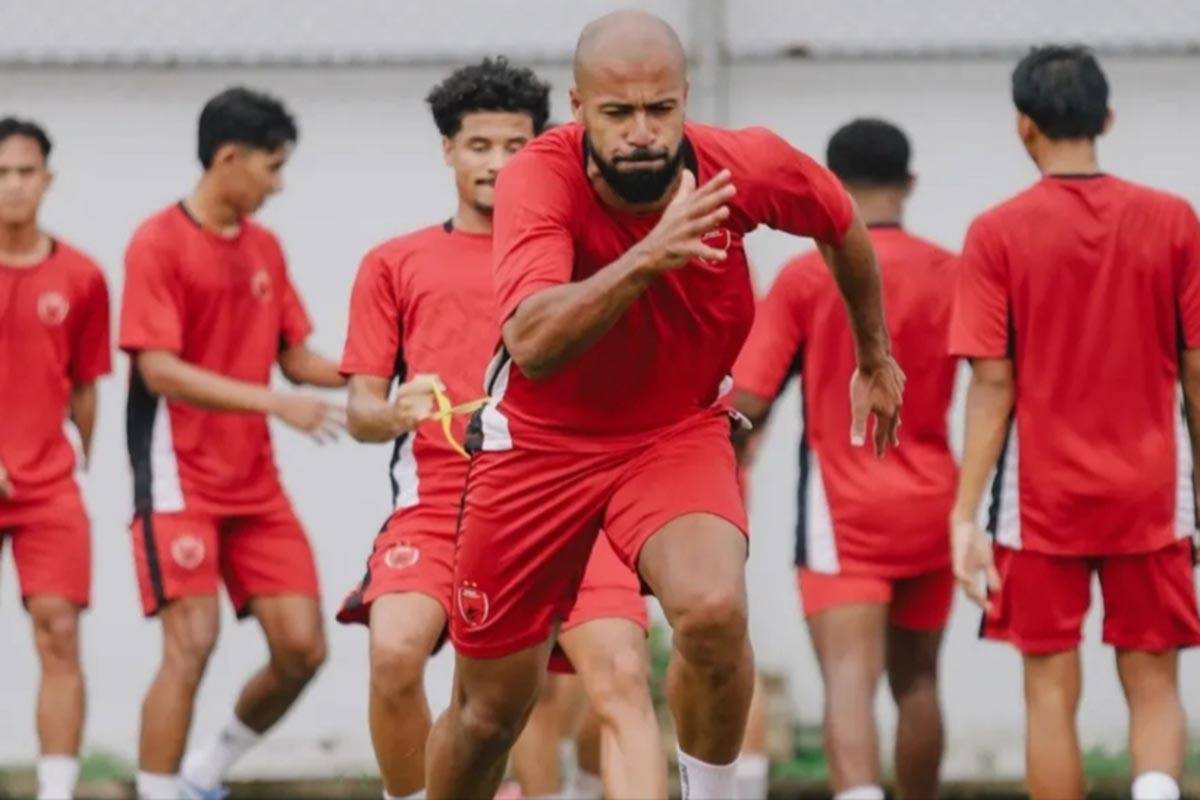 Striker Alex Tanque Berambisi Kembalikan Mahkota Juara ke PSM Makassar