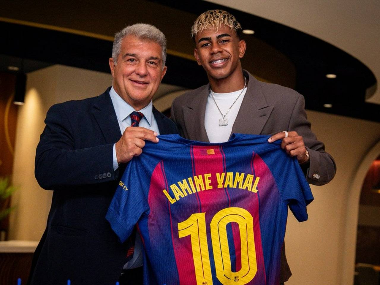 70 Ribu Jersei Lamine Yamal Terjual dalam Sehari, Barcelona Raup Rp 189 Miliar