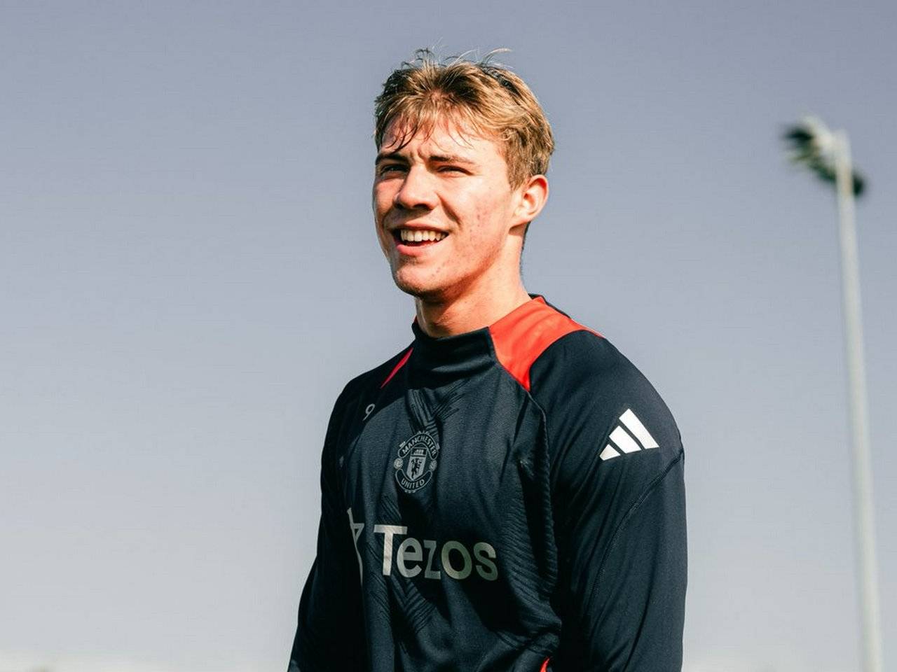 Rasmus Hojlund Bakal Hengkang, AC Milan dan Juventus Siaga 1