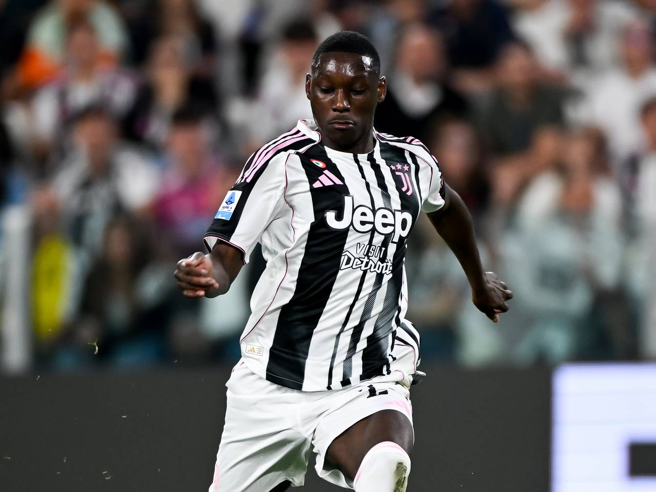 Bersaing dengan Klub Inggris, Juventus Ingin Pertahankan Randal Kolo Muani