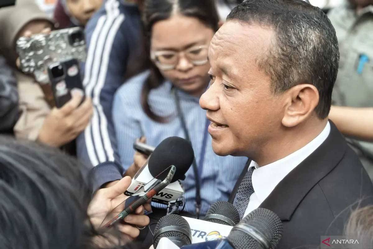 Bahlil Lahadalia Ikuti Prabowo, PDIP dan Golkar Disebut Kakak-Adik