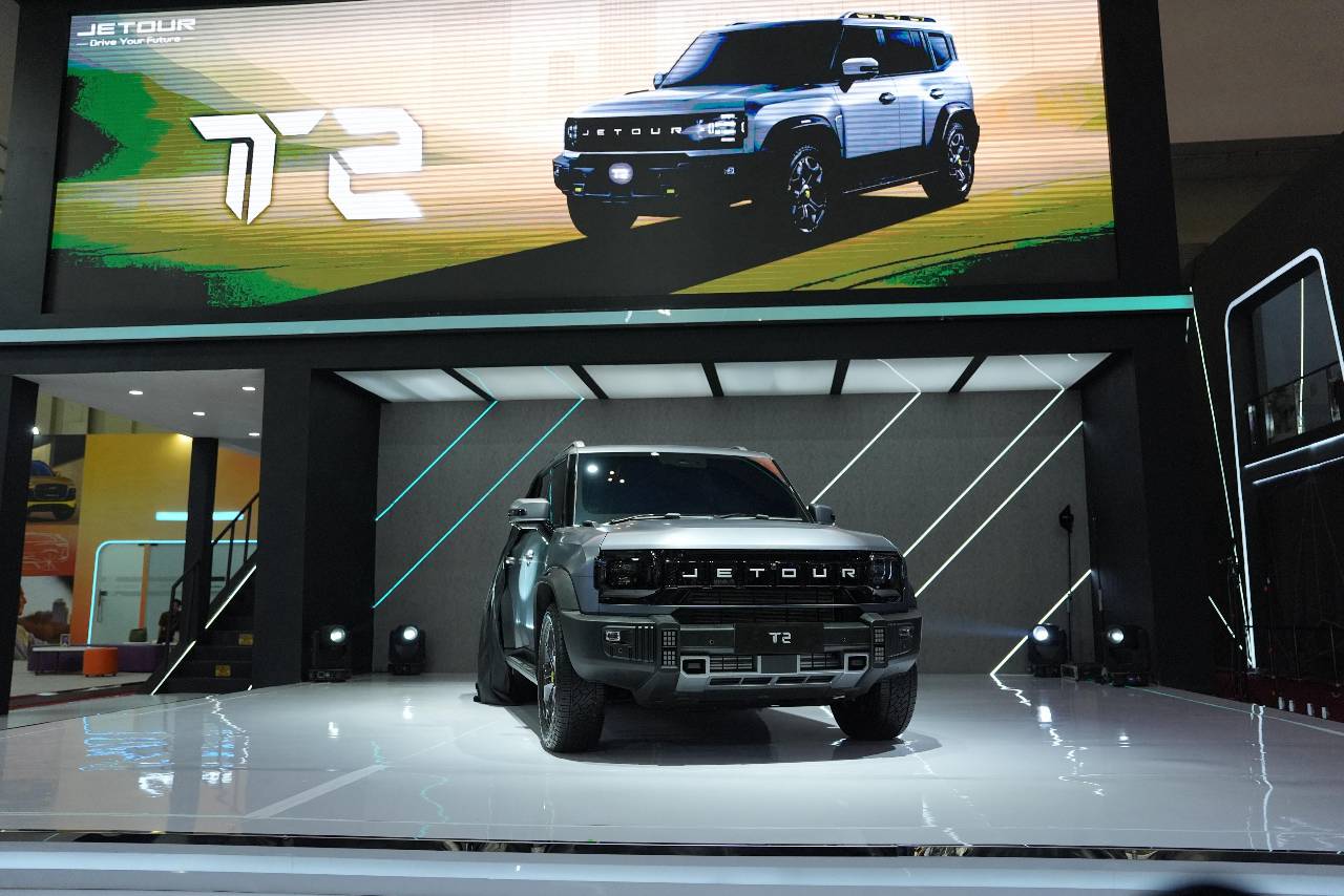JETOUR T2 Setir Kanan di GIIAS 2025, Tampilan Ikonik untuk Petualang Modern