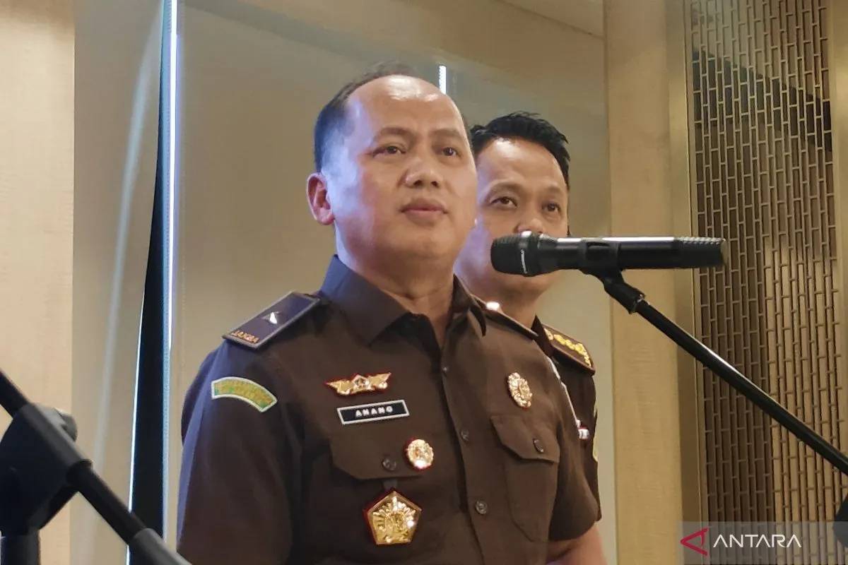 Jurist Tan Mangkir dari Panggilan Kejagung, Kabur ke Singapura?