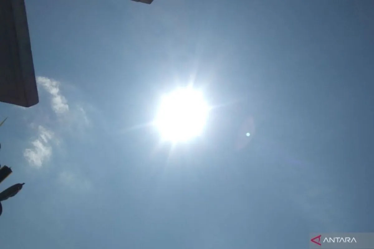 BMKG: Suhu Panas Capai 36 Derajat Celsius, Waspadai Dehidrasi