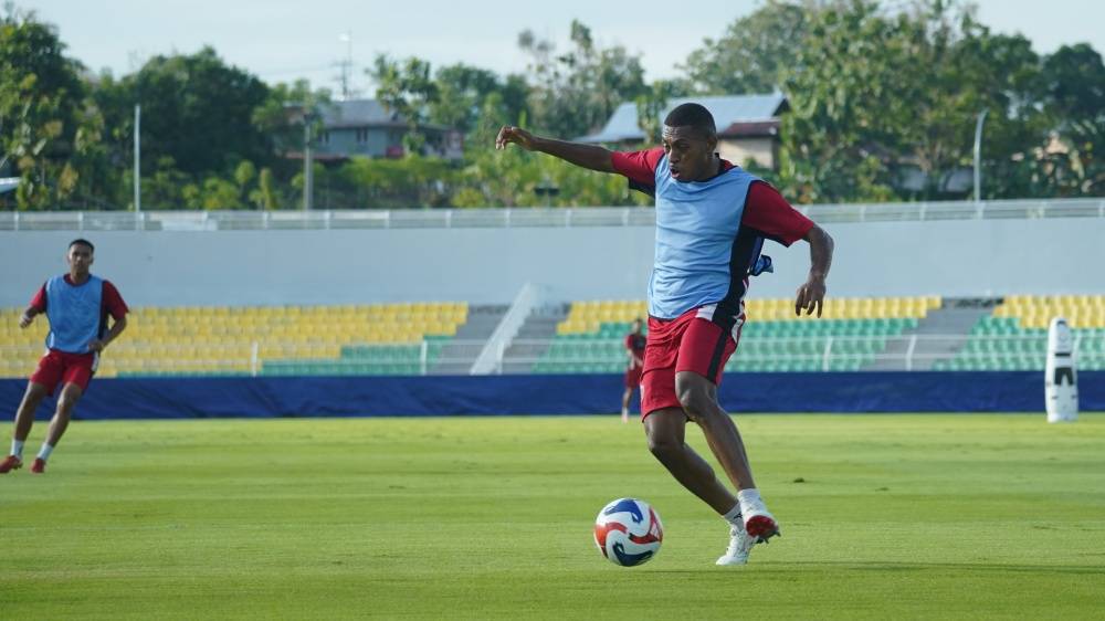 Lapangan Kalegowa Butuh Istirahat, PSM Pindah Latihan ke Stadion BJ Habibie