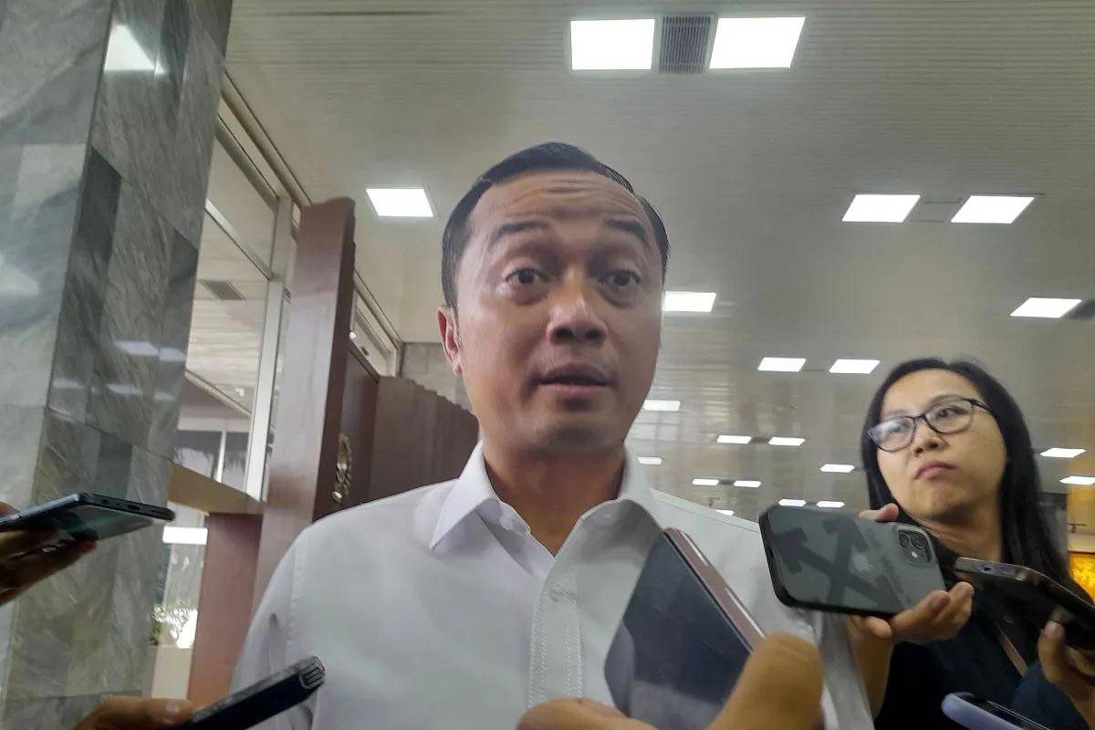 Prasetyo Hadi Minta Pengibaran Bendera One Piece Tak Ganggu Sakralnya HUT RI