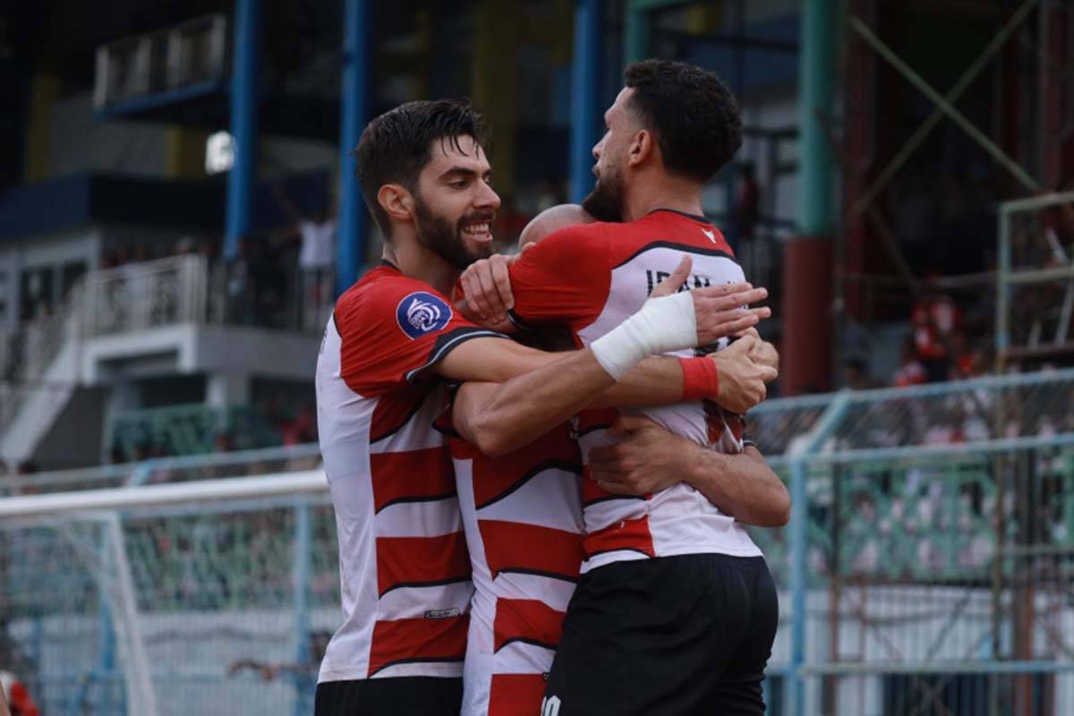 Madura United Incar Bek Asal Afrika, Bakal Jadi Tandem Ruxi dan Pedro