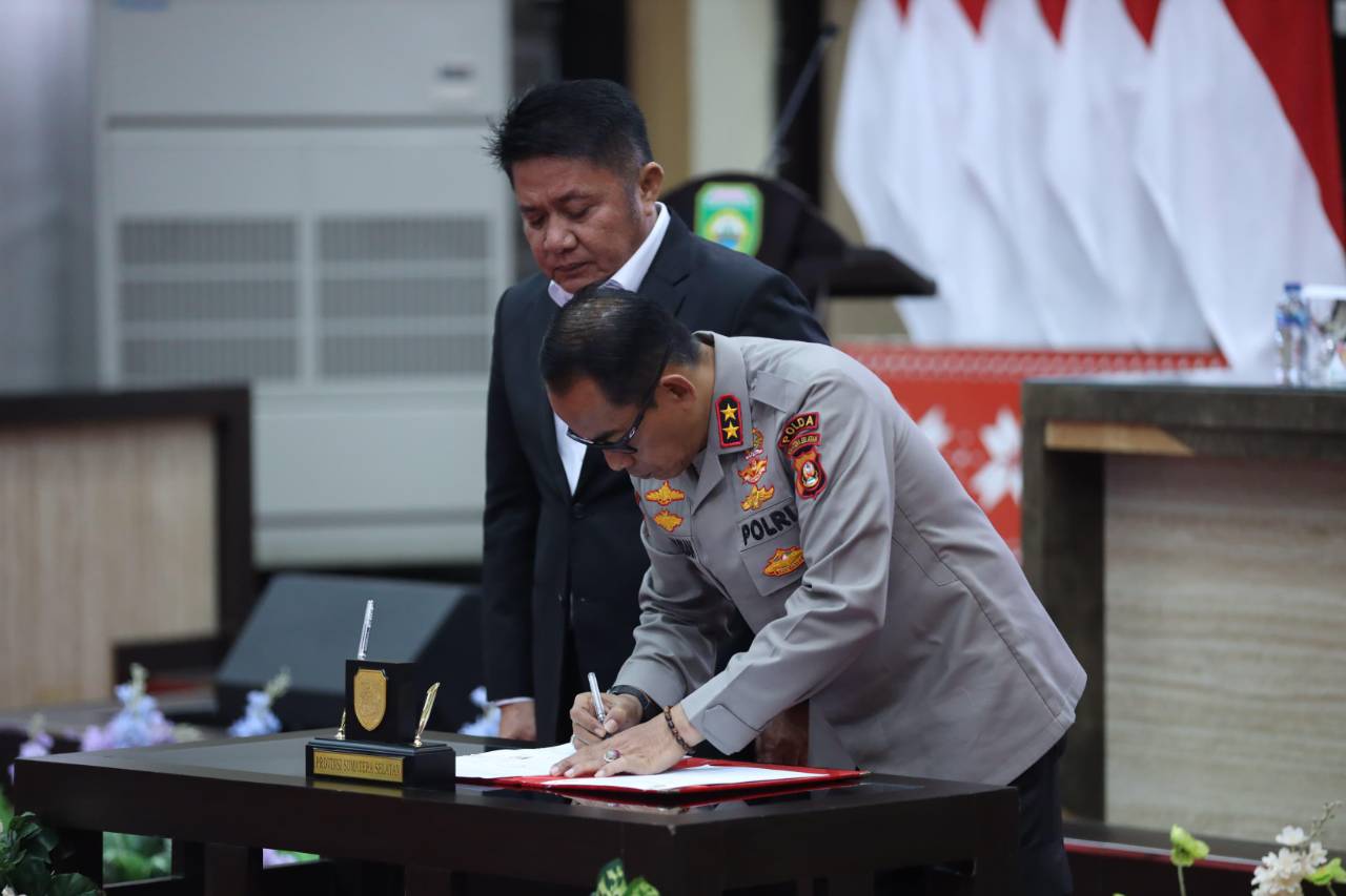 Dukung Pelayanan ETLE dan Lalu Lintas Modern, Gubernur Hibahkan Gedung Strategis untuk Ditlantas Polda Sumsel
