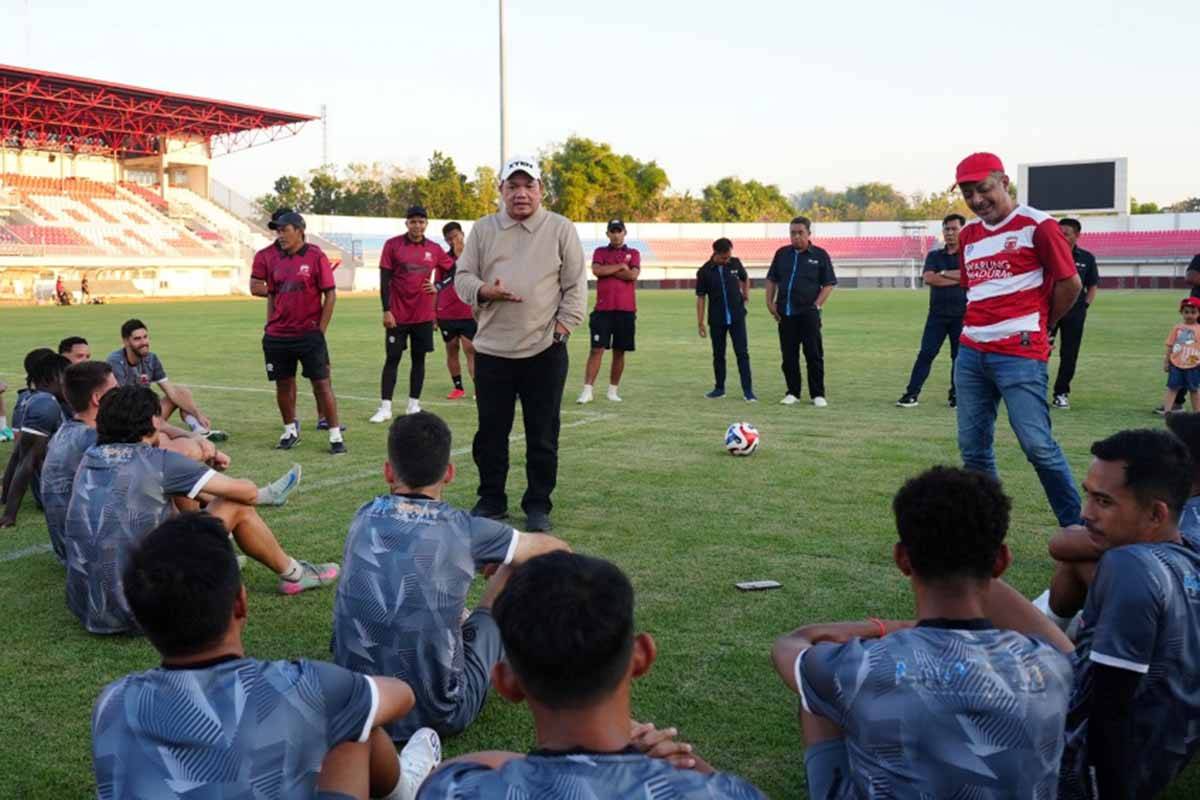 Achsanul Qosasi Minta Madura United Bermain Serius Jelang Lawan Persis Solo