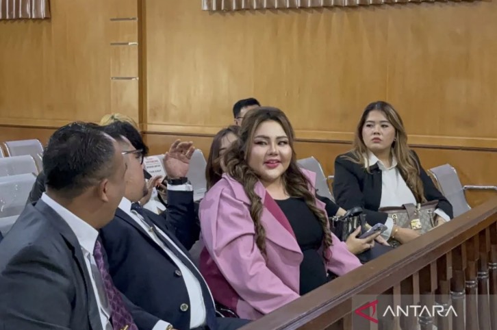 Tunggu Hasil Tes DNA, Lisa Mariana Yakin Anaknya Buah Hati Ridwan Kamil