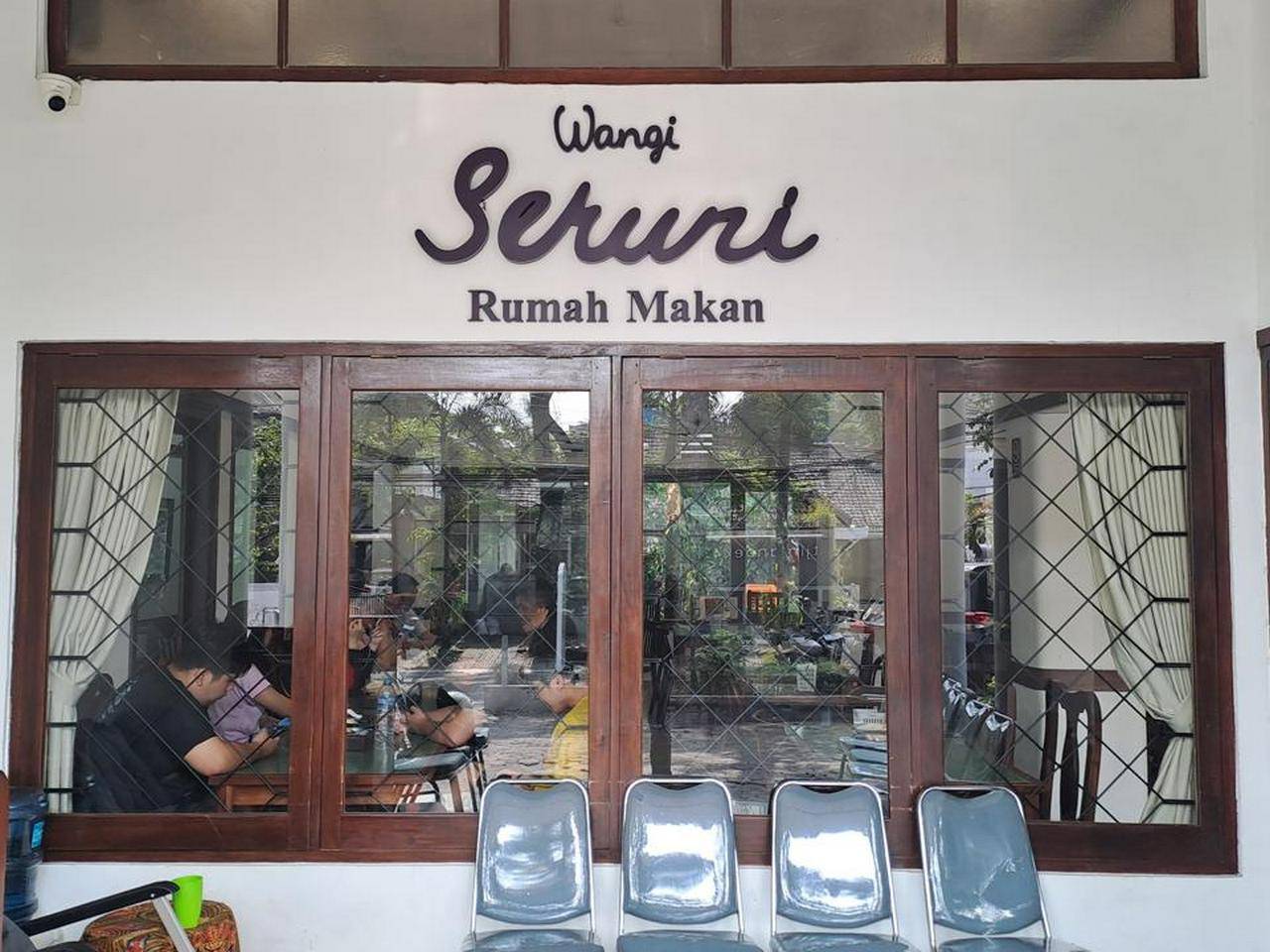 Terinspirasi Masakan Ibu, Chef Runy Bikin Rumah Makan Wangi Seruni di Bandung