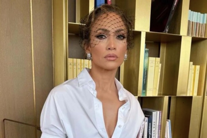 Jennifer Lopez Tetap Ramah Meski Ditolak Masuk Butik Mewah