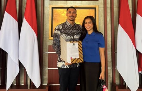 Vincent Verhaag Resmi Jadi WNI, Jessica Iskandar Terharu Banget