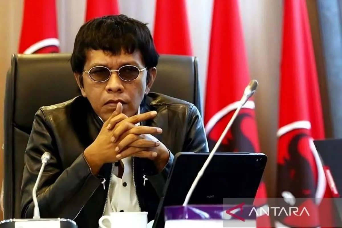Adian Napitupulu Ungkap Peristiwa Menarik saat Hasto Dilantik Jadi Sekjen PDIP