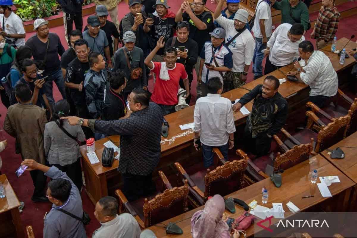 Bupati Pati Sudewo Disebut Bisa Dilengserkan Jika Terbukti Langgar Aturan