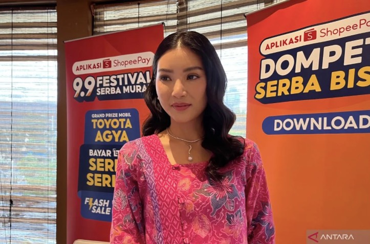 Takut Beri Uang Cash ke Anak, Sarwendah Manfaatkan Dompet Digital