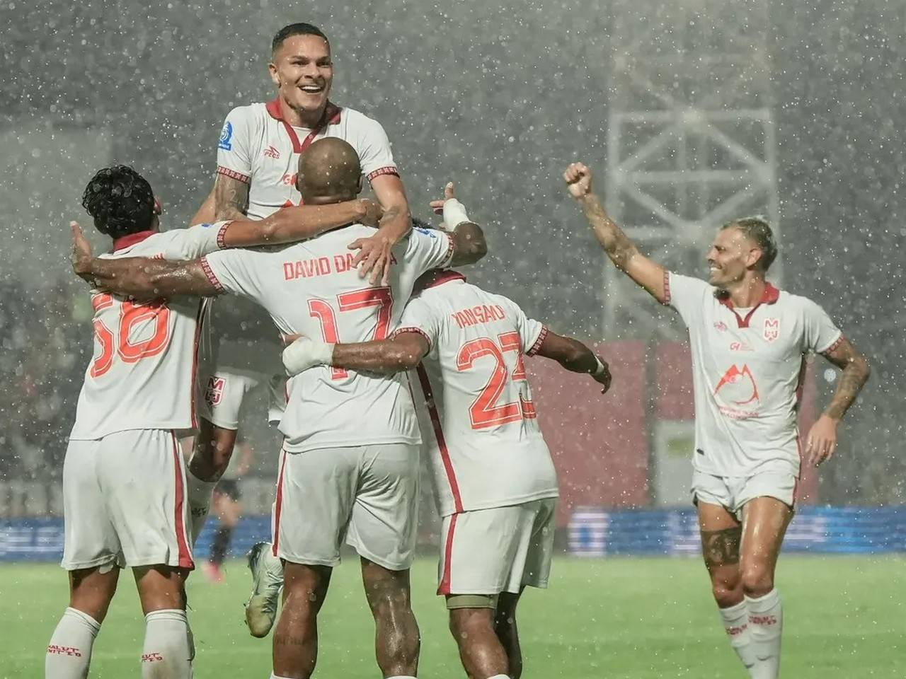 Malut United Geser Persija dan Persib dari Puncak Klasemen Super League 2025/26