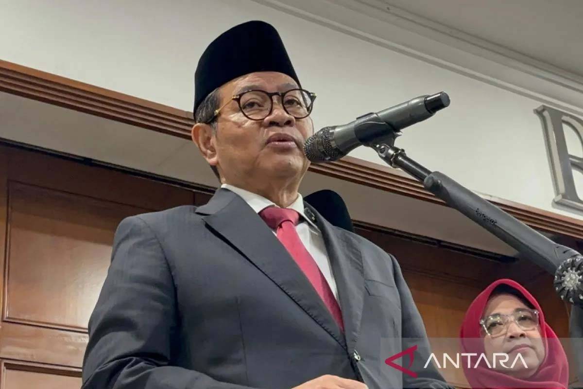 Pramono Anung Harap Prabowo Segera Terbitkan Perpres soal Sekolah Swasta Gratis