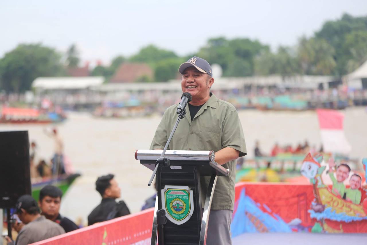 Gubernur Herman Deru Dorong Lomba Perahu Bidar Palembang Jadi Agenda Wisata Dunia
