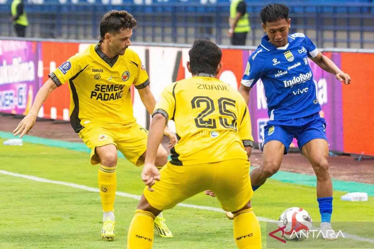 Persib Bandung vs Borneo FC, Bekham Putra dan Adam Przybek Diragukan Tampil